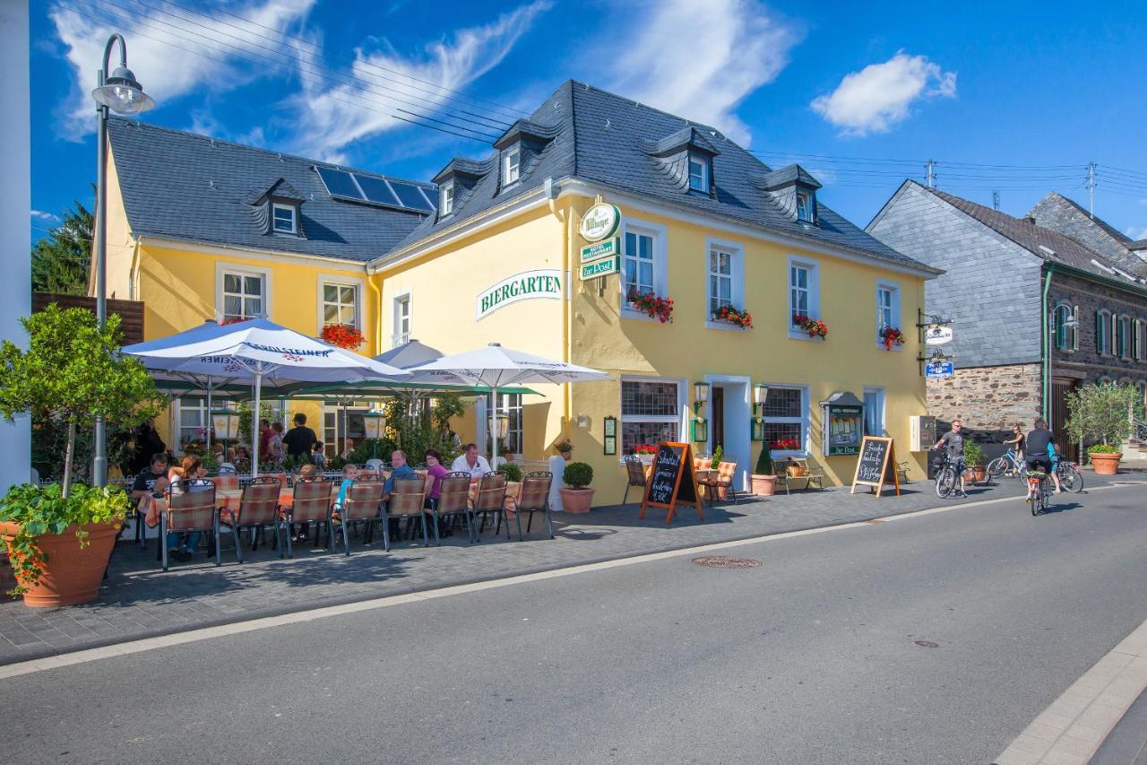 Hotel Zur Post Mulheim an der Mosel Exterior photo