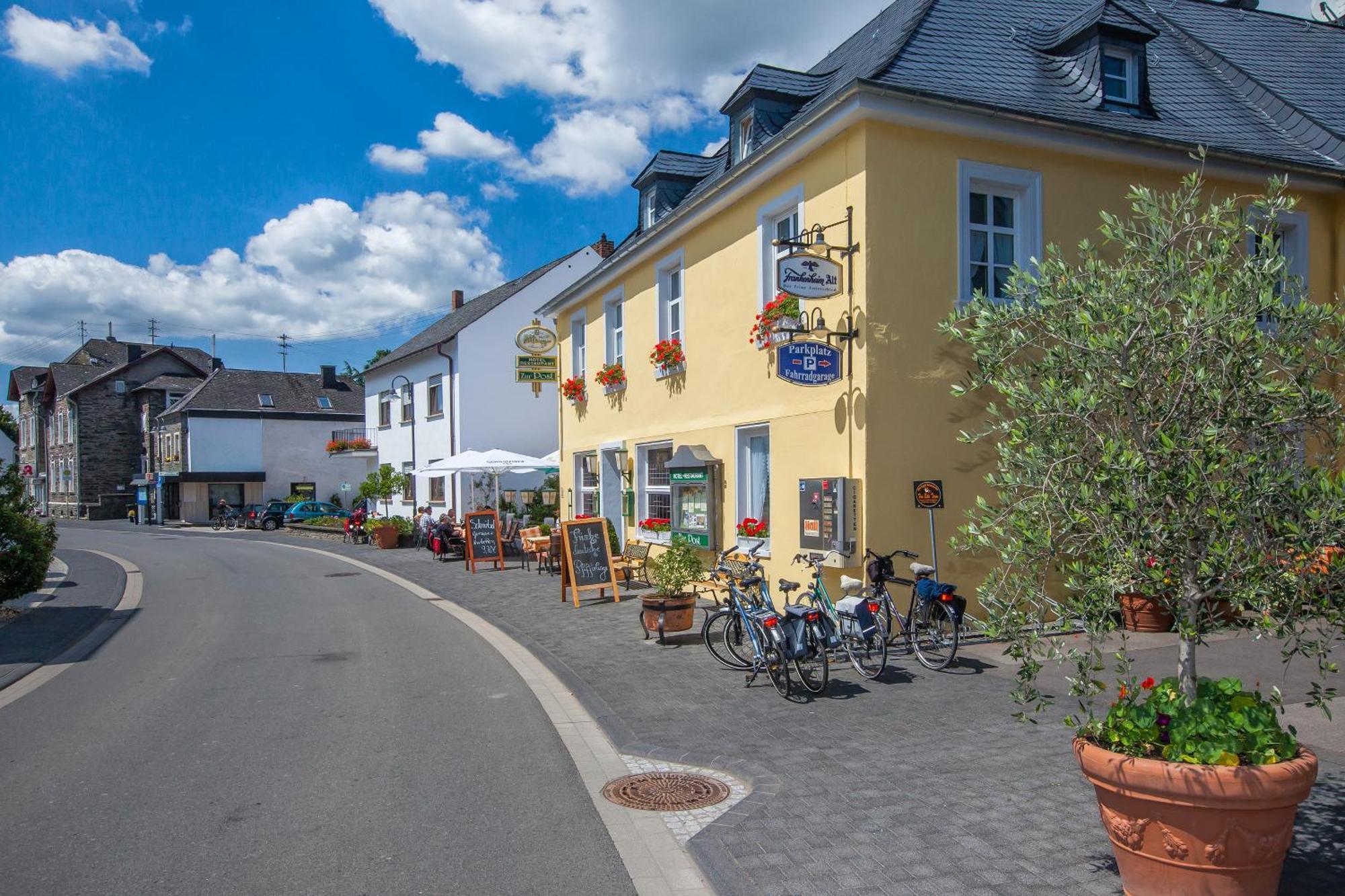 Hotel Zur Post Mulheim an der Mosel Exterior photo