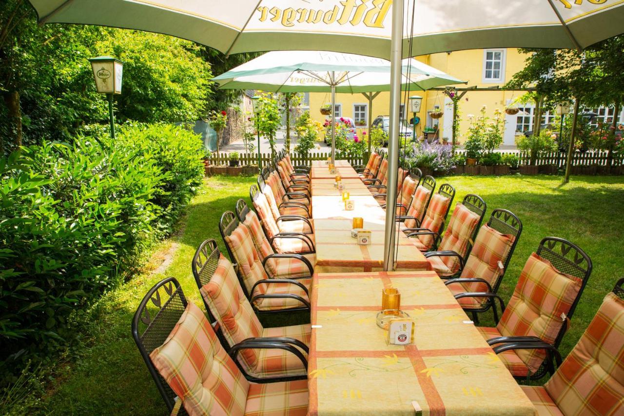 Hotel Zur Post Mulheim an der Mosel Exterior photo