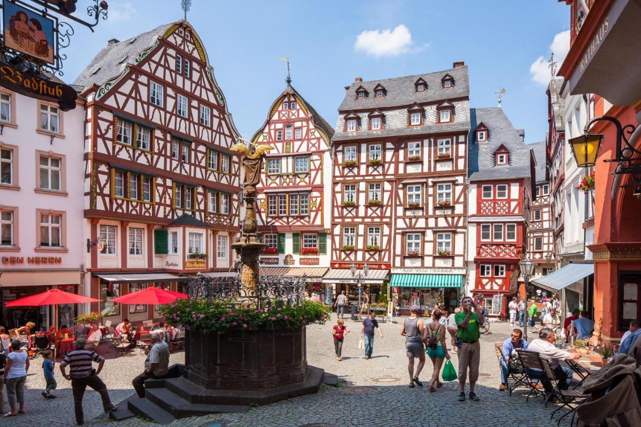 Hotel Zur Post Mulheim an der Mosel Exterior photo