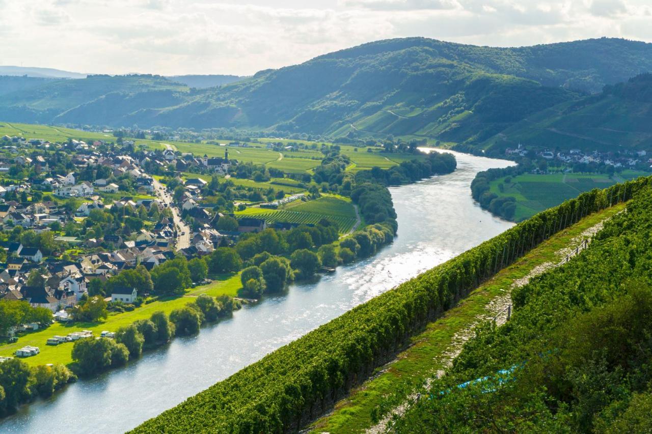 Hotel Zur Post Mulheim an der Mosel Exterior photo