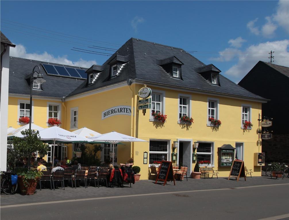 Hotel Zur Post Mulheim an der Mosel Exterior photo